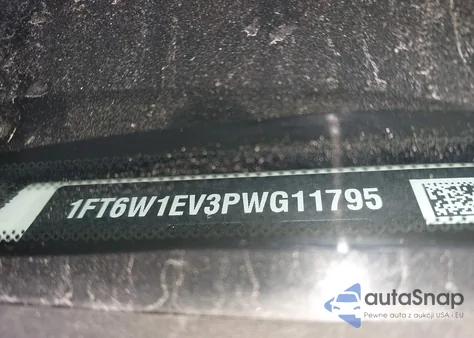 2023 Ford F-150 Lightning Platinum z USA, uszkodzony, nr VIN 1FT6W1EV3PWG11795